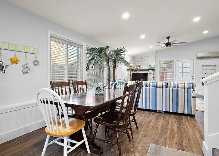 9204 Caribbean Dr - Caribbean Breeze *